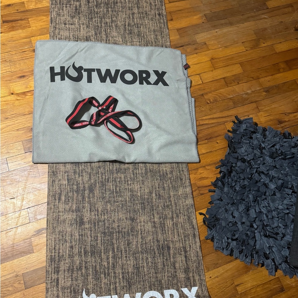 Hotworx Exercise Mat with towel and strap ONLY USED TWICE